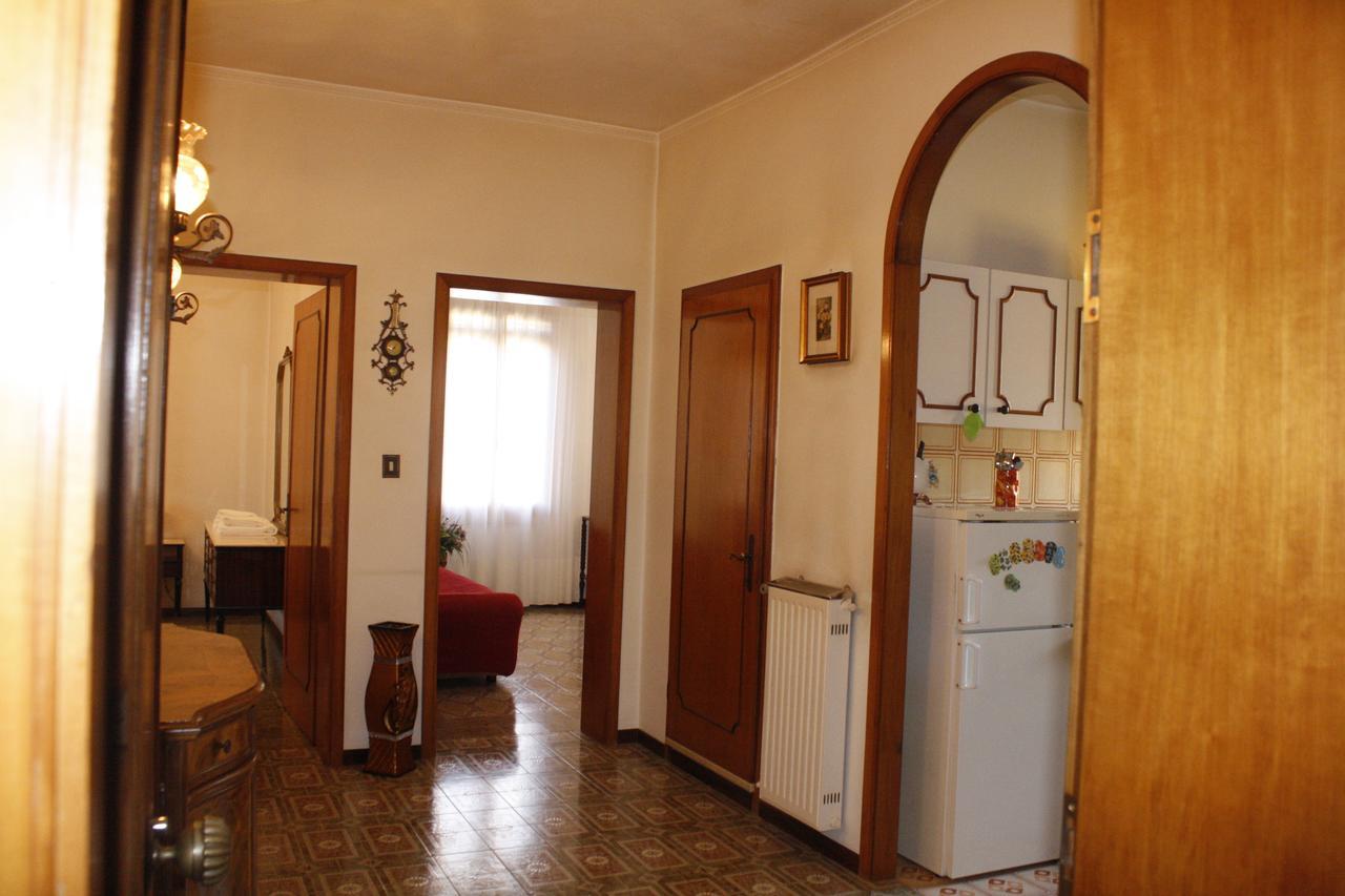 2978b Apartment Venice