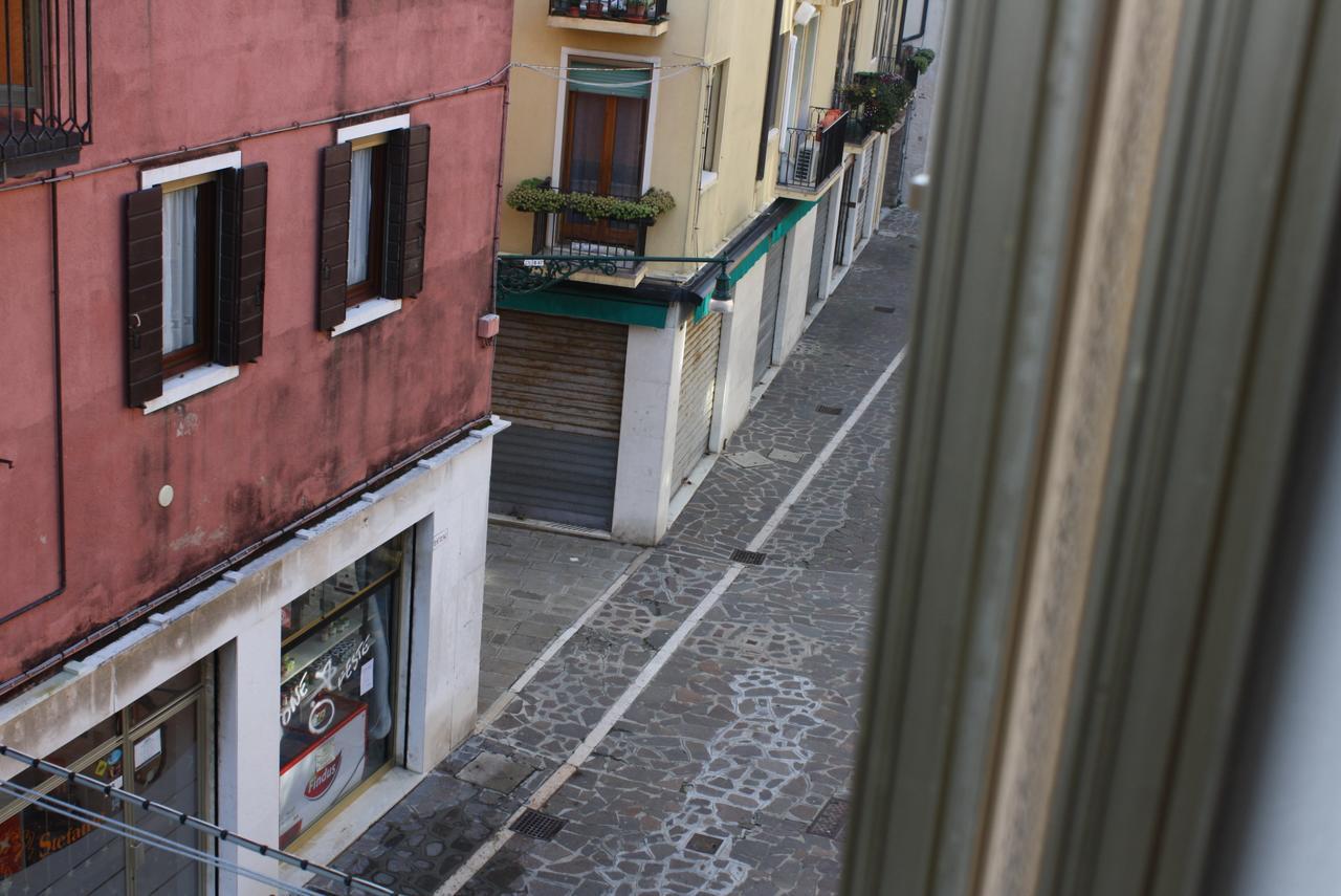 2978b Apartment Venice