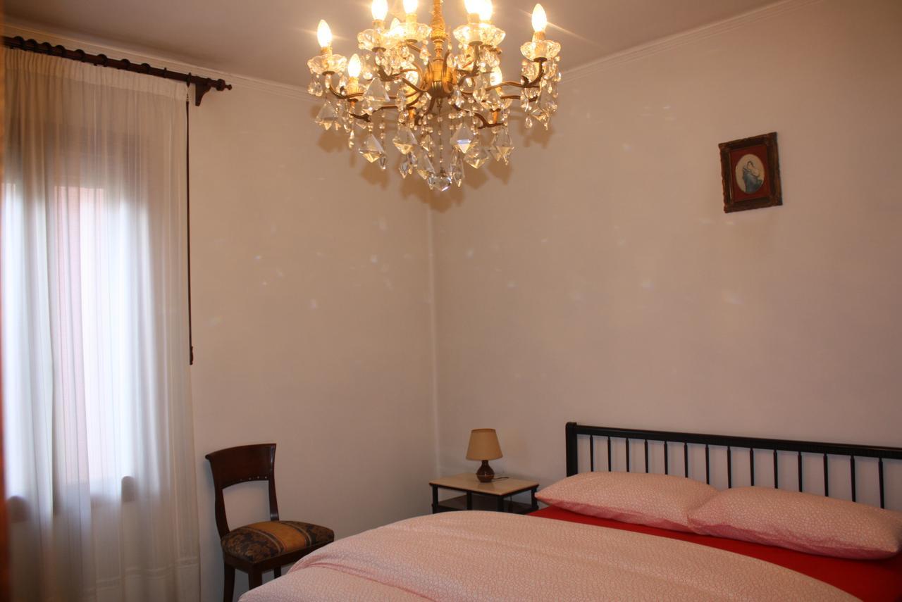 2978b Apartment Venice