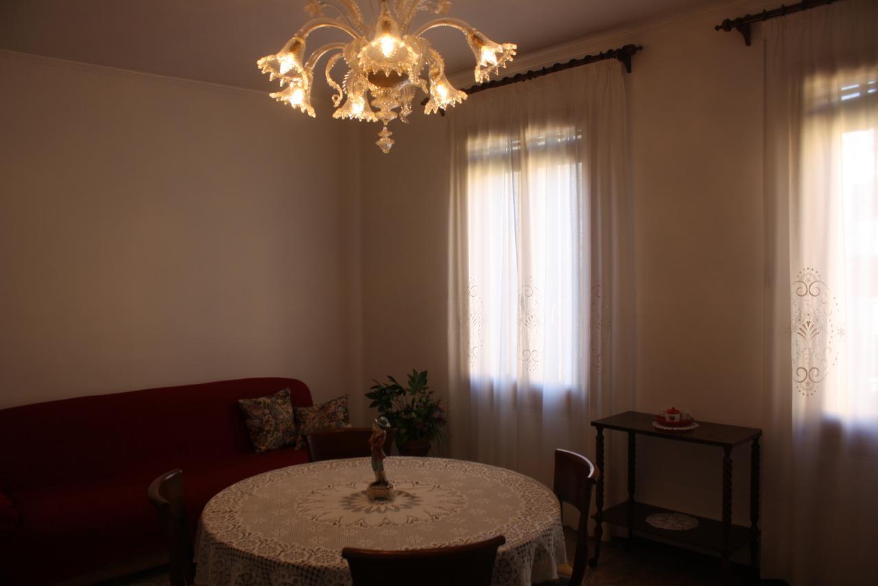 2978b Venice